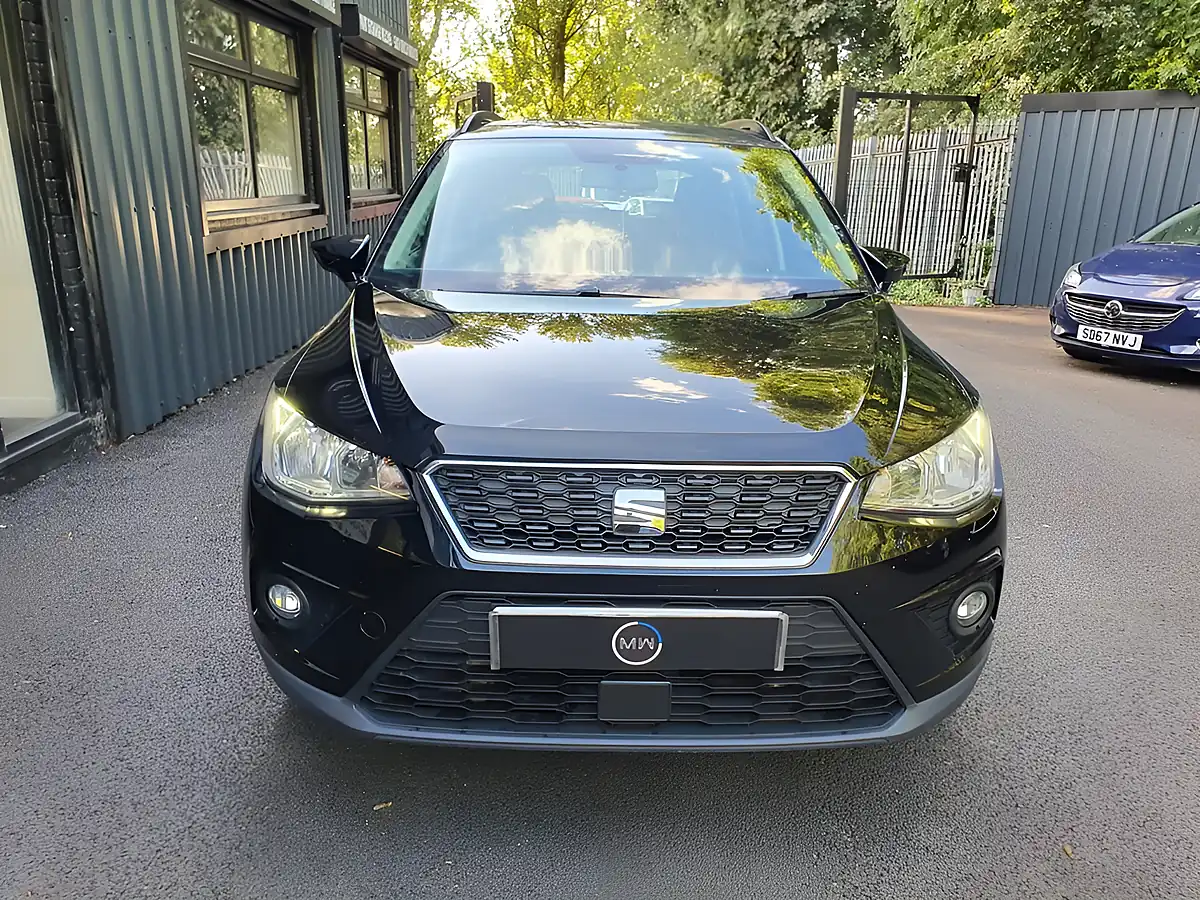 Used 2019 SEAT Arona Se Technology Lux Black - Interior and Exterior details 7