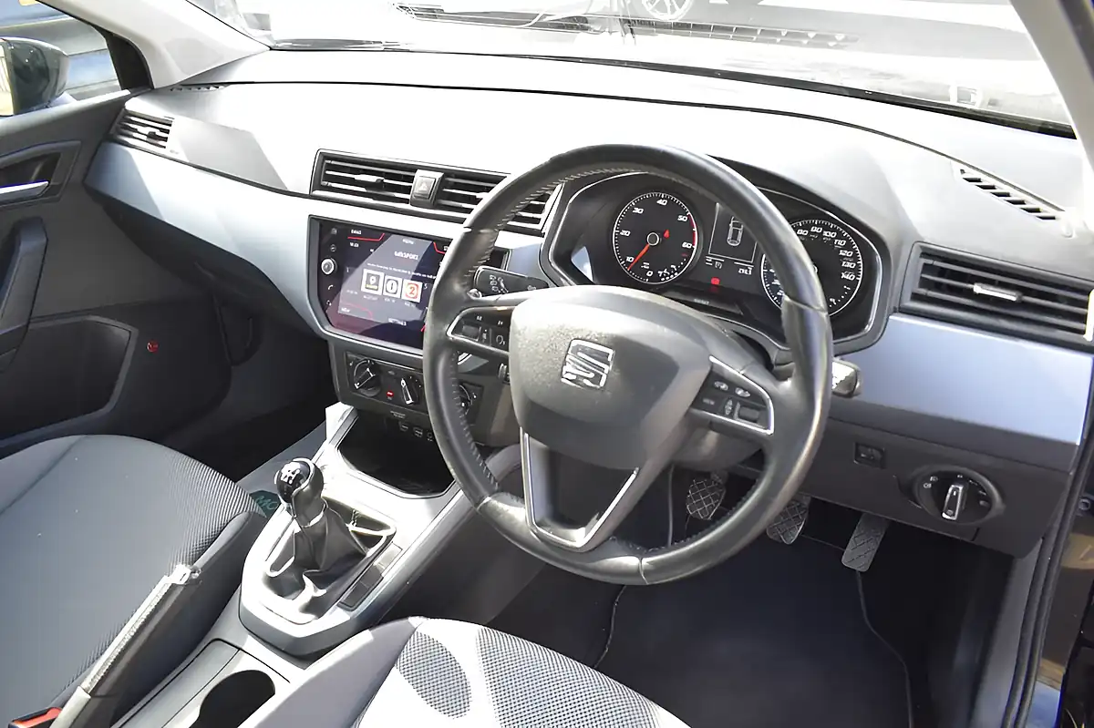 Used 2019 SEAT Arona Se Technology Lux Midnight Black - Interior and Exterior details 10