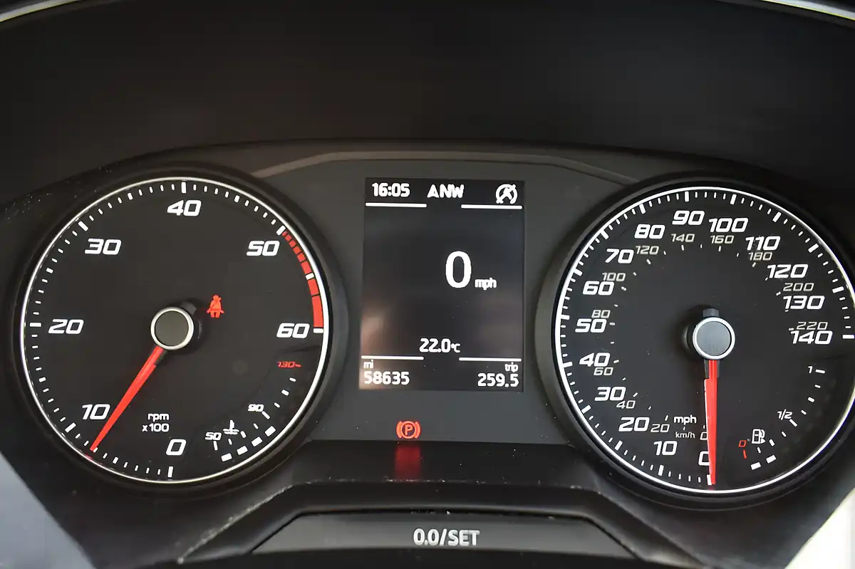 Used 2019 SEAT Arona Se Technology Lux Midnight Black - Interior and Exterior details 20