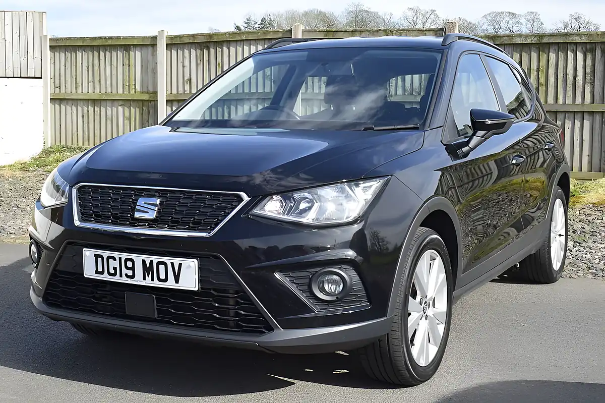 Used 2019 SEAT Arona Se Technology Lux Midnight Black - Interior and Exterior details 3