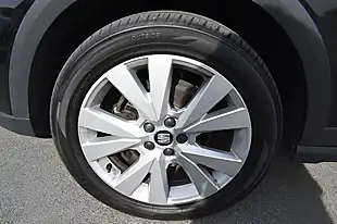 Used 2019 SEAT Arona Se Technology Lux Midnight Black - Interior and Exterior details 7