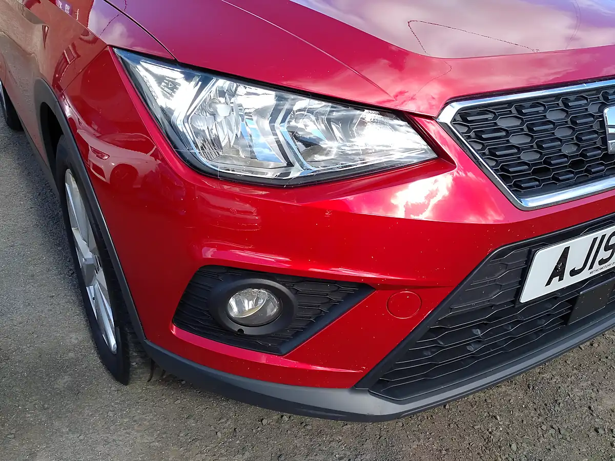 Used 2019 SEAT Arona Se Technology Lux Red - Interior and Exterior details 10