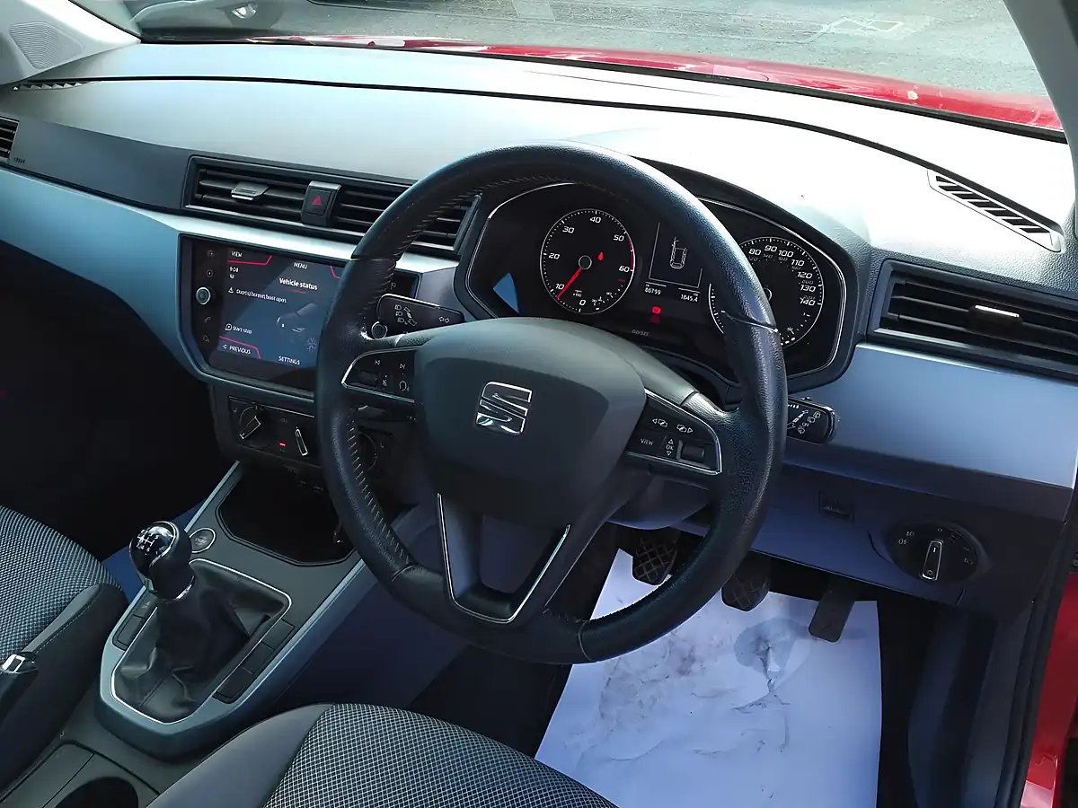 Used 2019 SEAT Arona Se Technology Lux Red - Interior and Exterior details 12