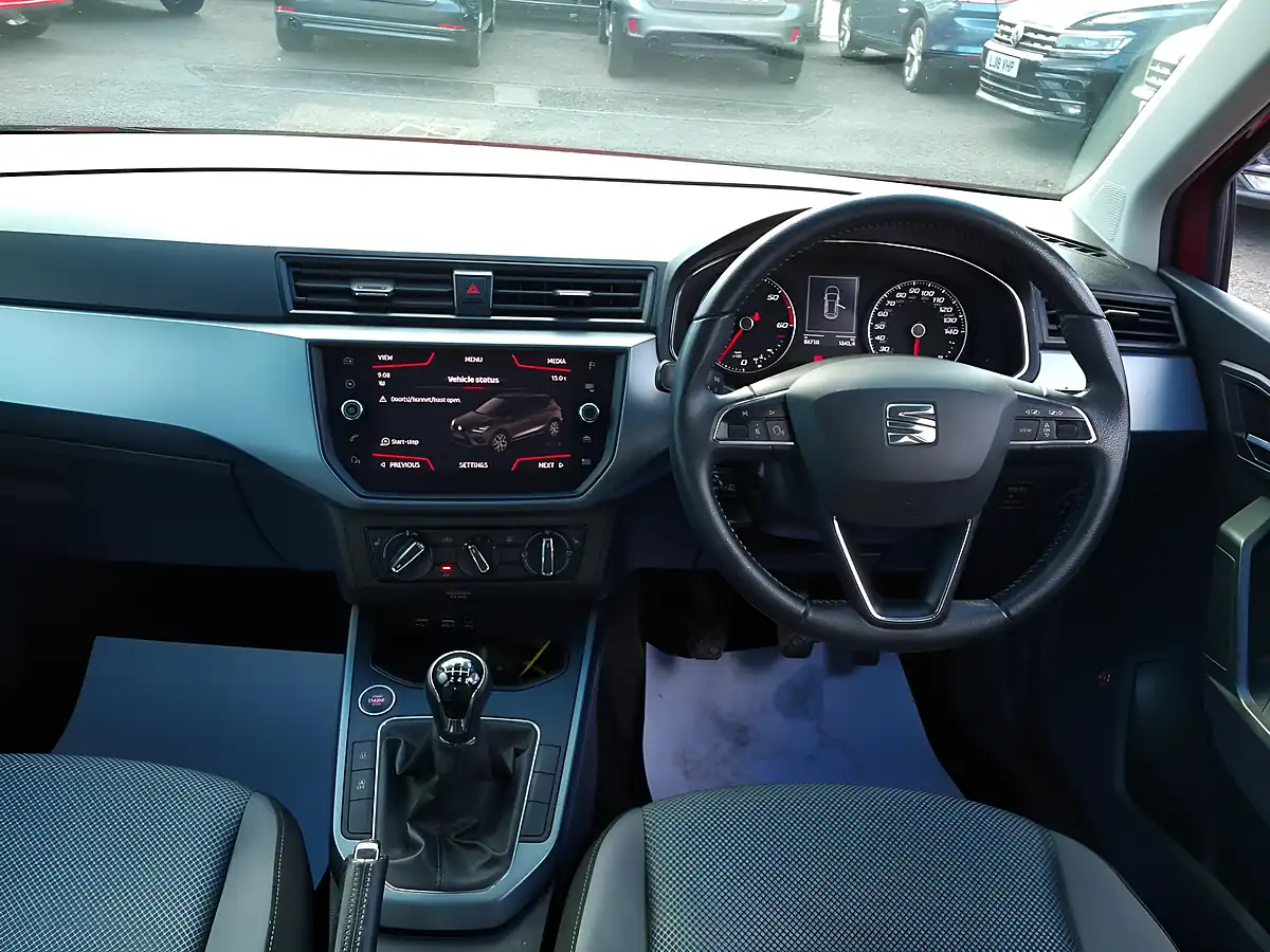 Used 2019 SEAT Arona Se Technology Lux Red - Interior and Exterior details 15