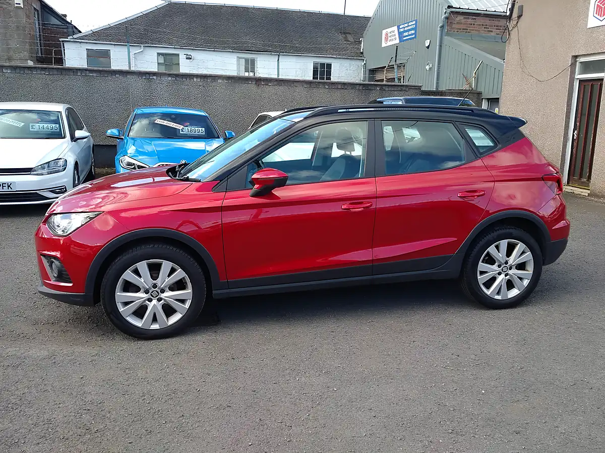 Used 2019 SEAT Arona Se Technology Lux Red - Interior and Exterior details 2