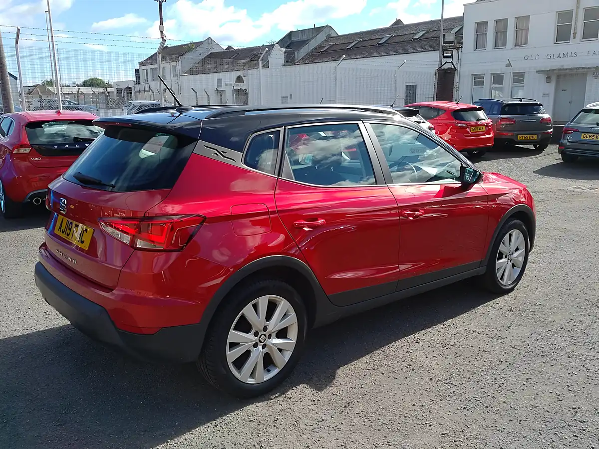 Used 2019 SEAT Arona Se Technology Lux Red - Interior and Exterior details 6