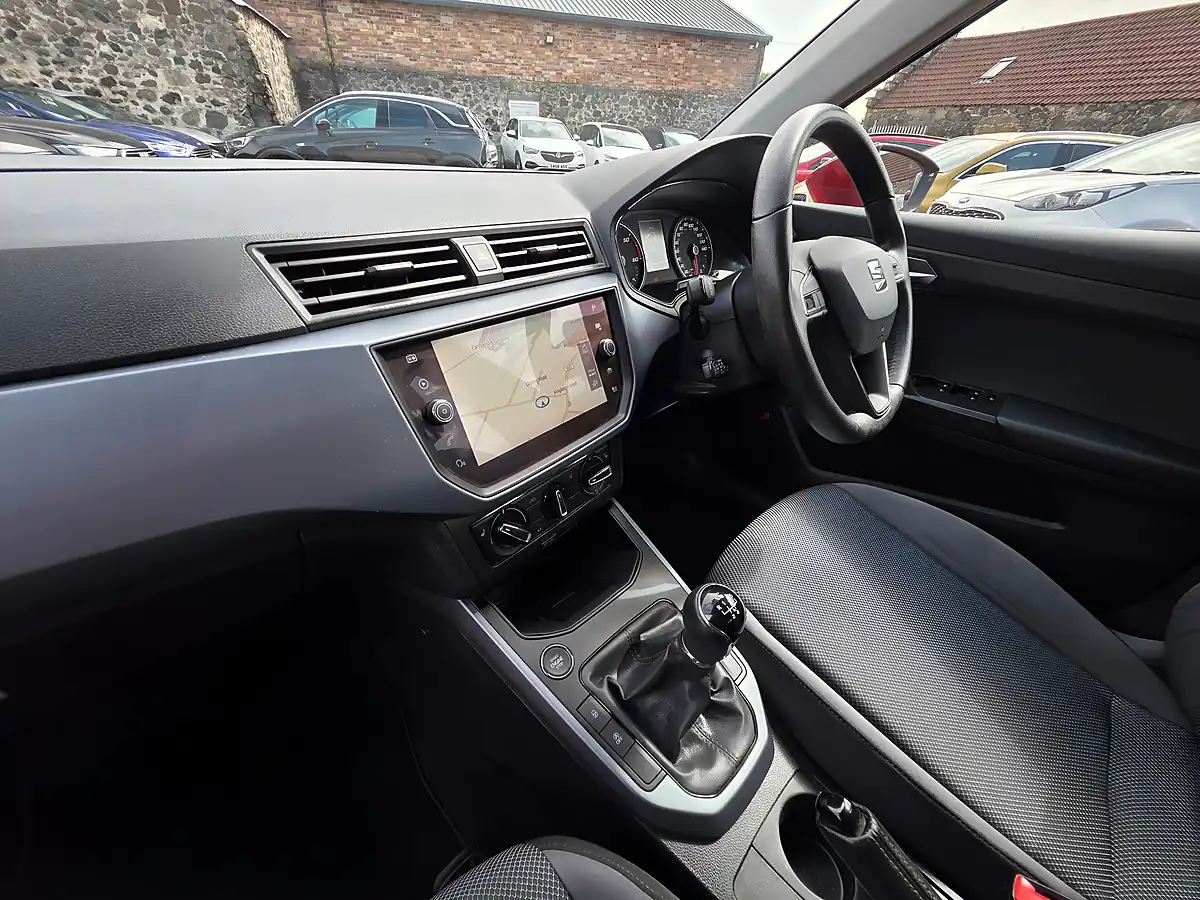 Used 2019 SEAT Arona Se Technology Lux Red - Interior and Exterior details 11