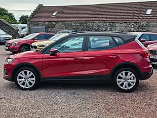 Used 2019 SEAT Arona Se Technology Lux Red - Interior and Exterior details 14