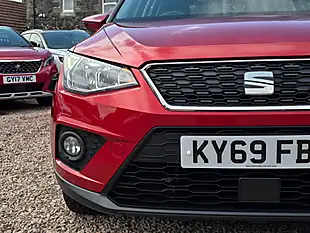 Used 2019 SEAT Arona Se Technology Lux Red - Interior and Exterior details 4