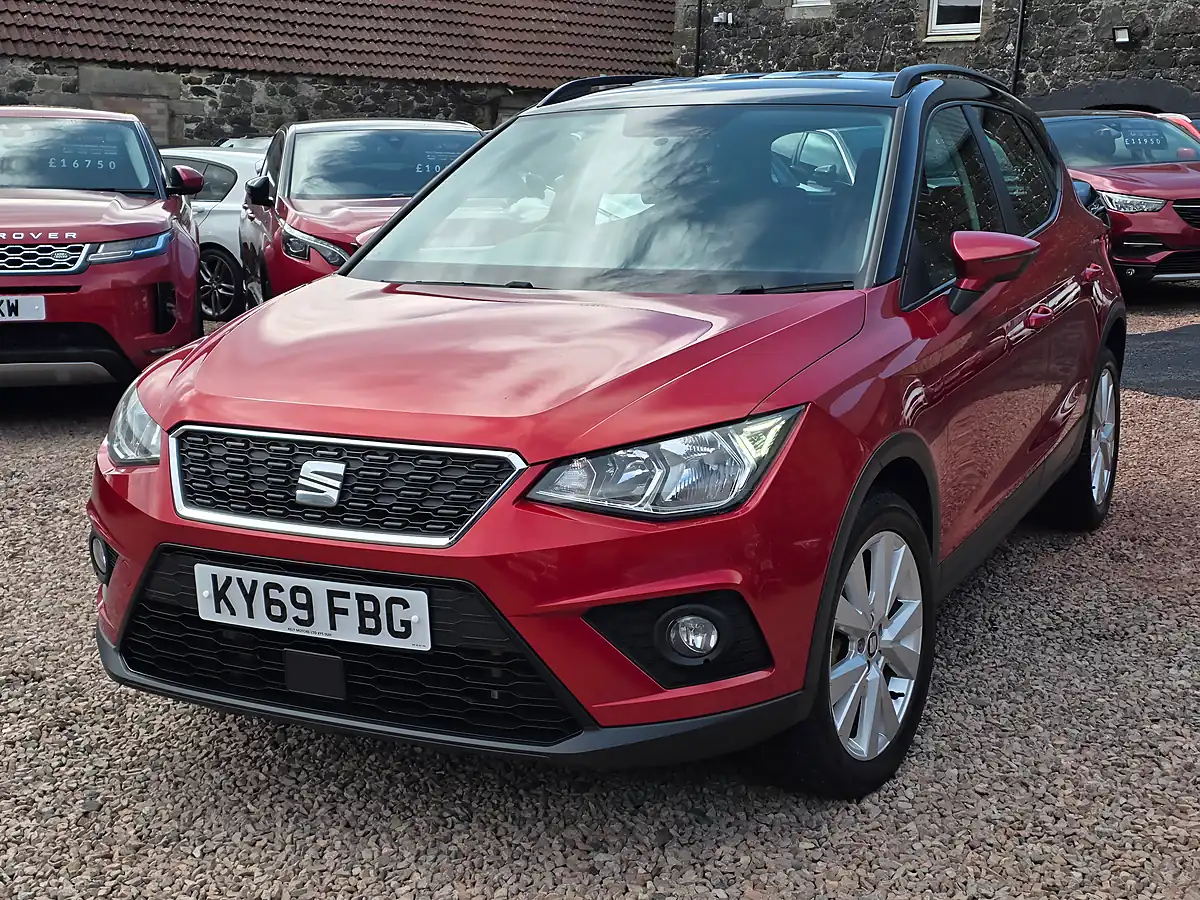 Used 2019 SEAT Arona Se Technology Lux Red - Interior and Exterior details 5