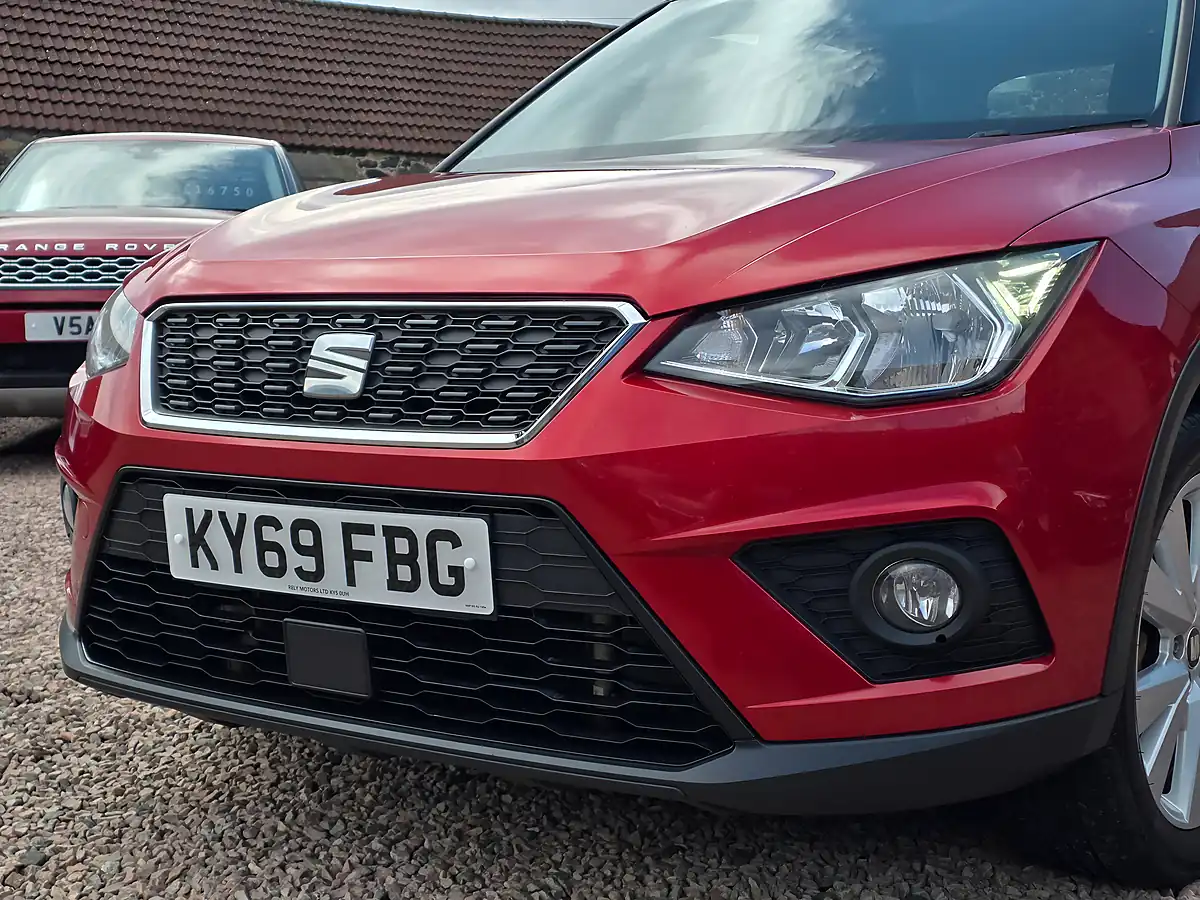 Used 2019 SEAT Arona Se Technology Lux Red - Interior and Exterior details 6