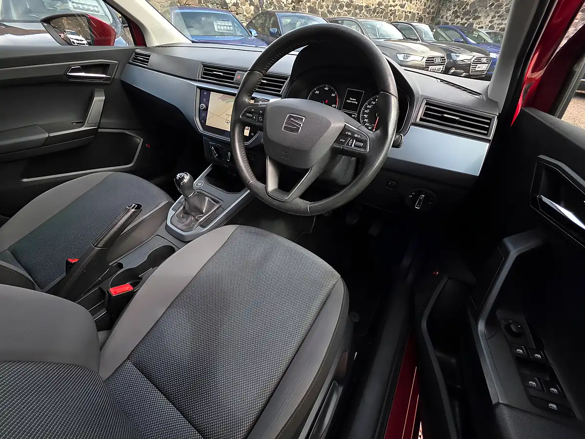 Used 2019 SEAT Arona Se Technology Lux Red - Interior and Exterior details 8