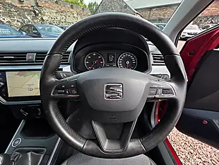 Used 2019 SEAT Arona Se Technology Lux Red - Interior and Exterior details 9
