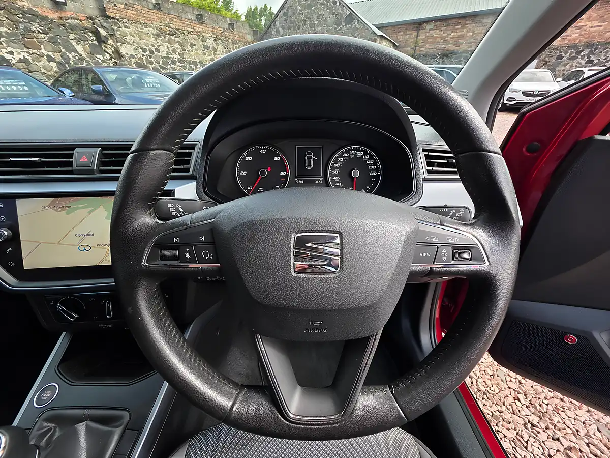 Used 2019 SEAT Arona Se Technology Lux Red - Interior and Exterior details 9