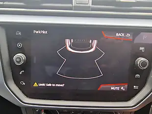Used 2019 SEAT Arona Se Technology Lux Red - Interior and Exterior details 12