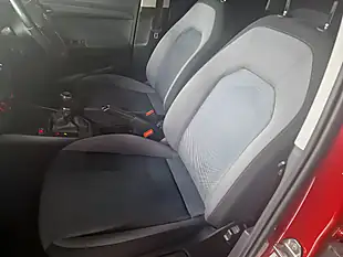 Used 2019 SEAT Arona Se Technology Lux Red - Interior and Exterior details 5