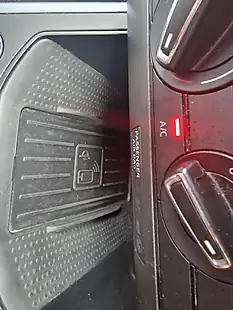 Used 2019 SEAT Arona Se Technology Lux Red - Interior and Exterior details 7