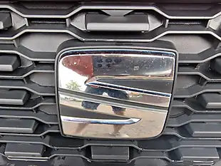 Used 2019 SEAT Arona Se Technology Lux Red - Interior and Exterior details 8