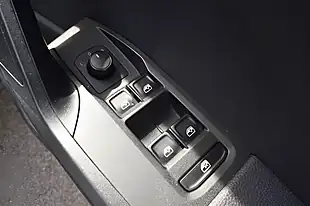 Used 2019 SEAT Arona Se Technology Lux Silver - Interior and Exterior details 14