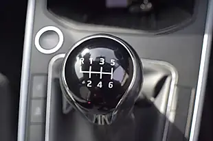 Used 2019 SEAT Arona Se Technology Lux Silver - Interior and Exterior details 17
