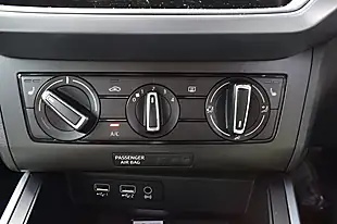 Used 2019 SEAT Arona Se Technology Lux Silver - Interior and Exterior details 18