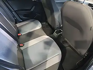 Used 2019 SEAT Arona Se Technology Lux Silver - Interior and Exterior details 11