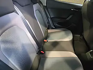 Used 2019 SEAT Arona Se Technology Lux Silver - Interior and Exterior details 12
