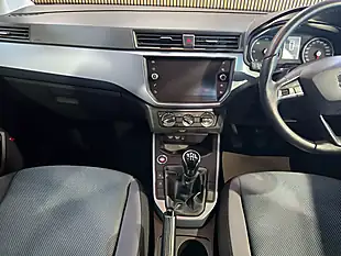 Used 2019 SEAT Arona Se Technology Lux Silver - Interior and Exterior details 13