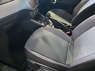 Used 2019 SEAT Arona Se Technology Lux Silver - Interior and Exterior details 19
