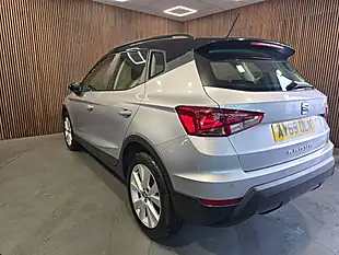 Used 2019 SEAT Arona Se Technology Lux Silver - Interior and Exterior details 5