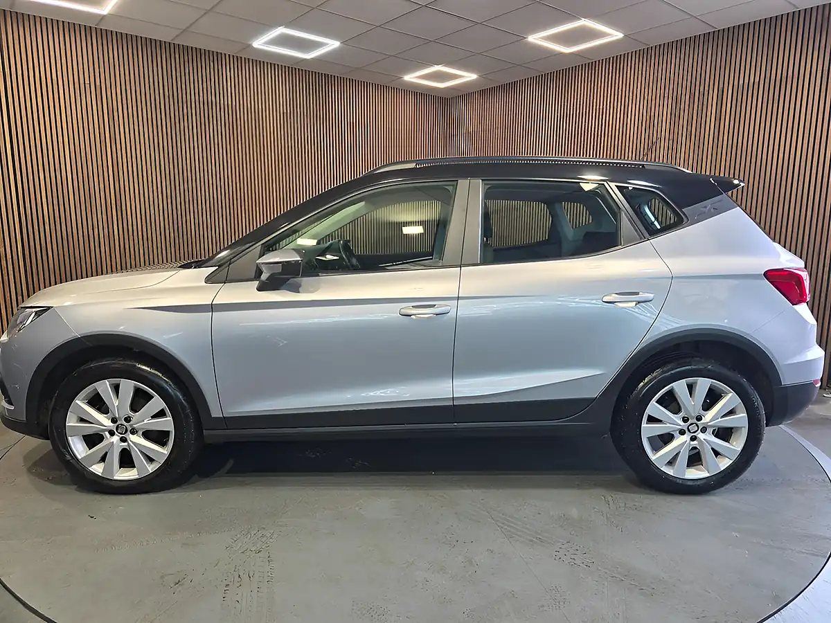Used 2019 SEAT Arona Se Technology Lux Silver - Interior and Exterior details 6
