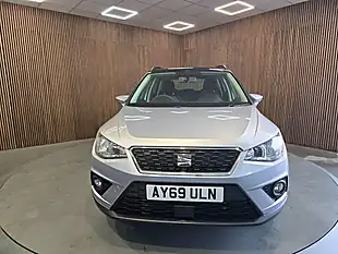Used 2019 SEAT Arona Se Technology Lux Silver - Interior and Exterior details 8