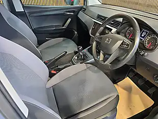 Used 2019 SEAT Arona Se Technology Lux Silver - Interior and Exterior details 9