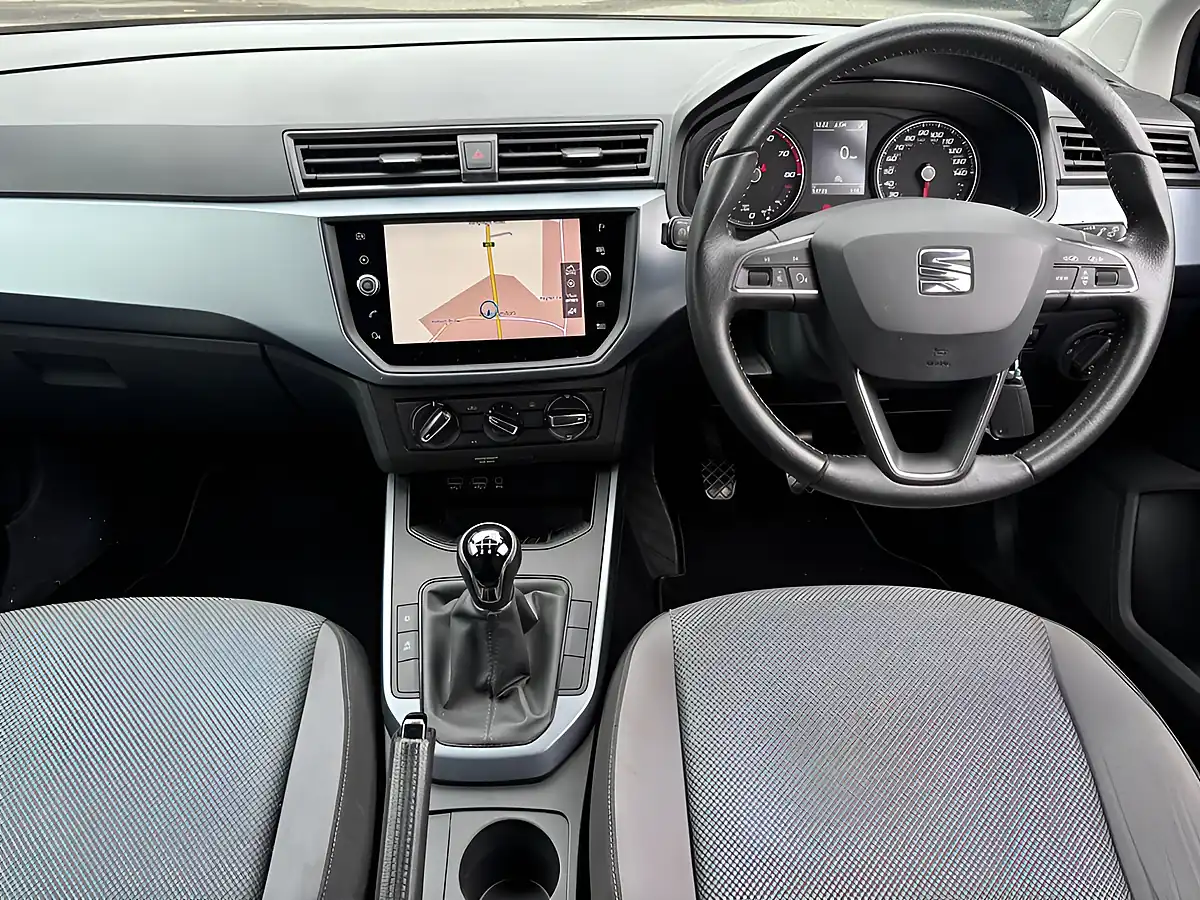 Used 2019 SEAT Arona Se Technology Midnight Black - Interior and Exterior details 10