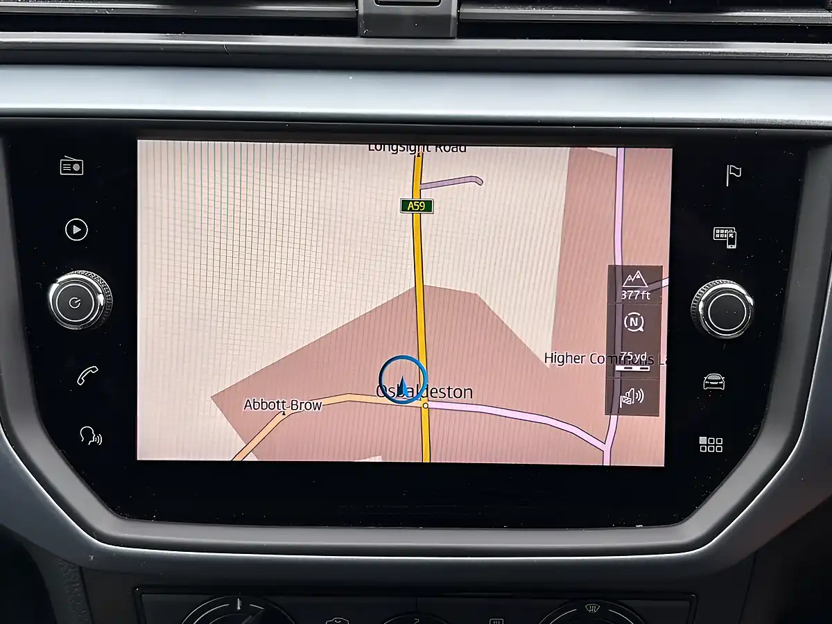 Used 2019 SEAT Arona Se Technology Midnight Black - Interior and Exterior details 2
