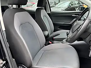Used 2019 SEAT Arona Se Technology Midnight Black - Interior and Exterior details 3