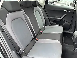 Used 2019 SEAT Arona Se Technology Midnight Black - Interior and Exterior details 4