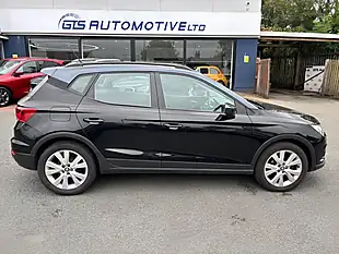 Used 2019 SEAT Arona Se Technology Midnight Black - Interior and Exterior details 5