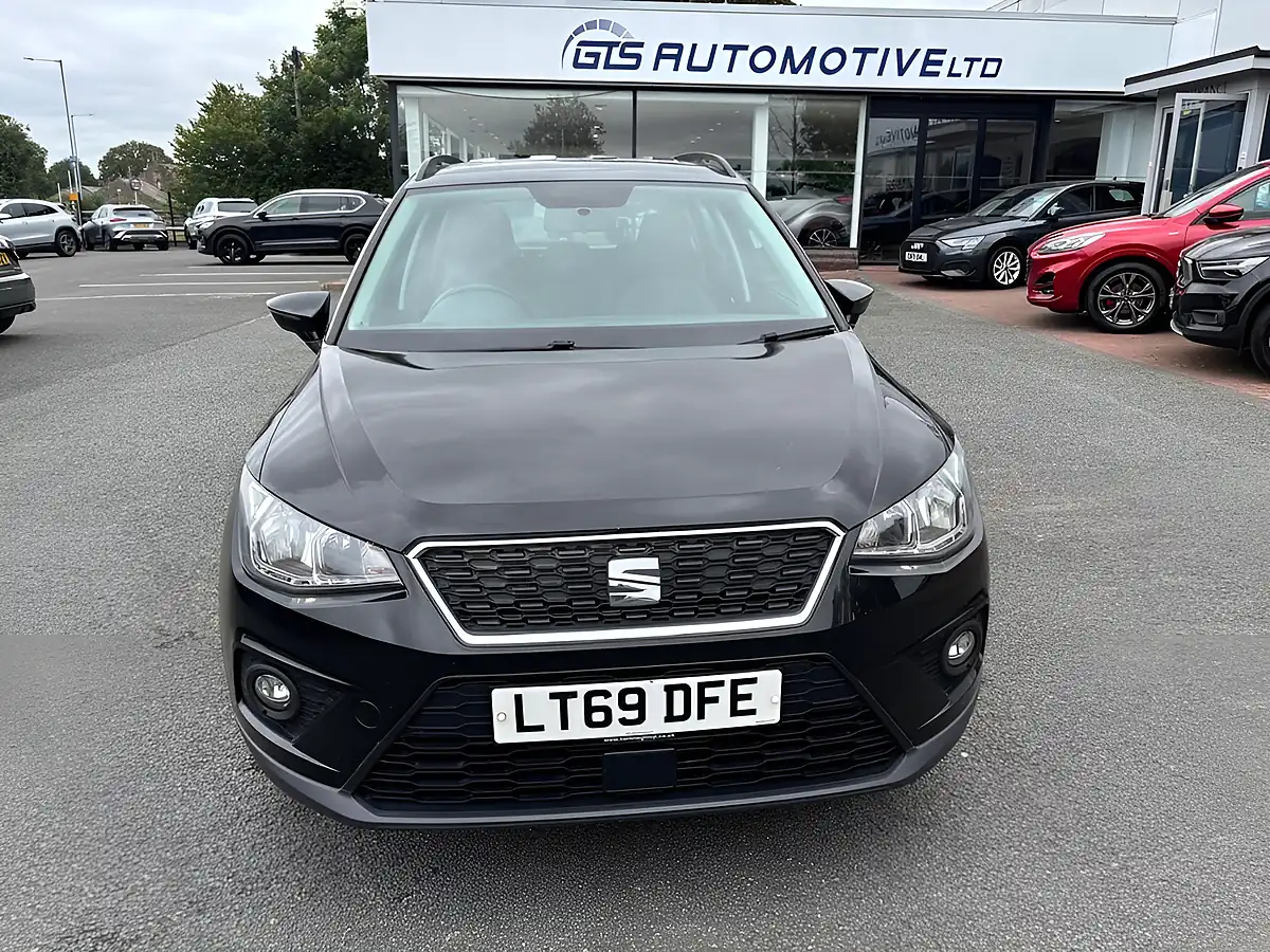 Used 2019 SEAT Arona Se Technology Midnight Black - Interior and Exterior details 6