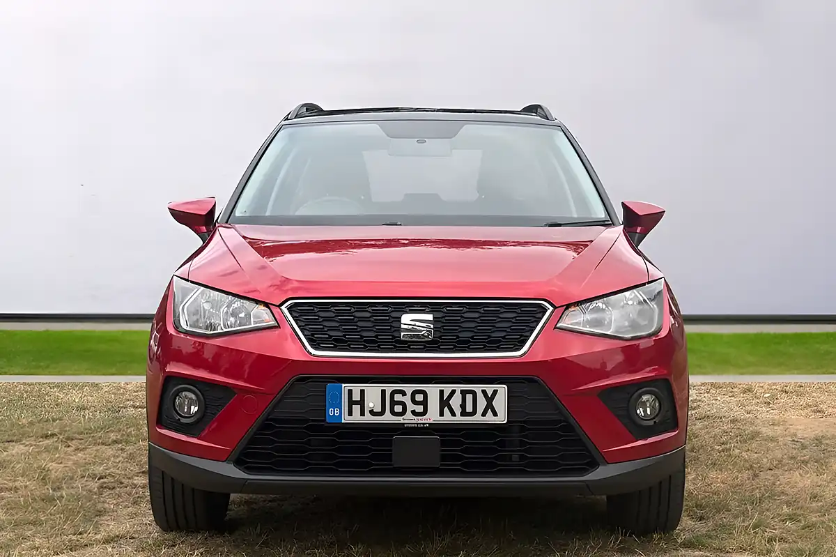 Used 2019 SEAT Arona Se Technology Red - Interior and Exterior details 2