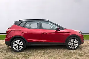 Used 2019 SEAT Arona Se Technology Red - Interior and Exterior details 8