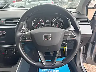 Used 2019 SEAT Arona Se Technology Silver - Interior and Exterior details 14