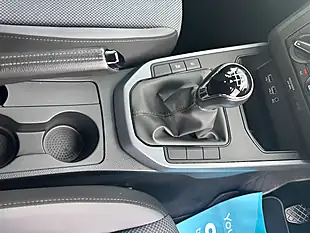 Used 2019 SEAT Arona Se Technology Silver - Interior and Exterior details 15