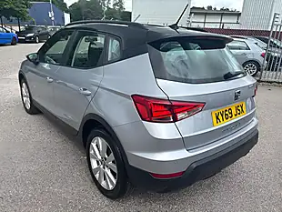 Used 2019 SEAT Arona Se Technology Silver - Interior and Exterior details 4