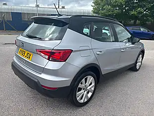 Used 2019 SEAT Arona Se Technology Silver - Interior and Exterior details 8