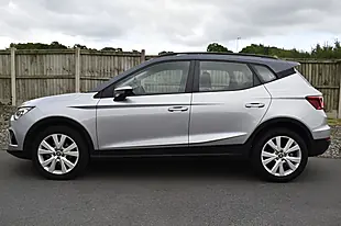 Used 2019 SEAT Arona Se Technology Silver - Interior and Exterior details 11