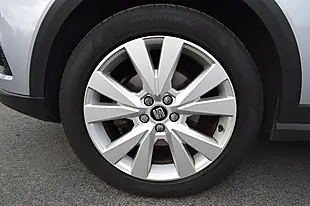 Used 2019 SEAT Arona Se Technology Silver - Interior and Exterior details 7