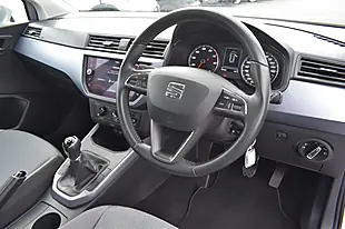 Used 2019 SEAT Arona Se Technology Silver - Interior and Exterior details 9