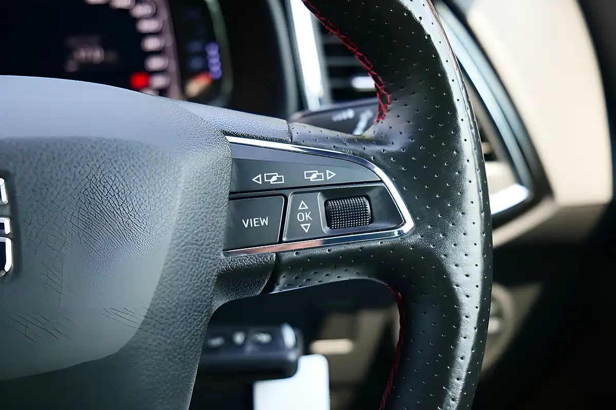Used 2019 SEAT Ateca Fr Sport Red - Interior and Exterior details 10