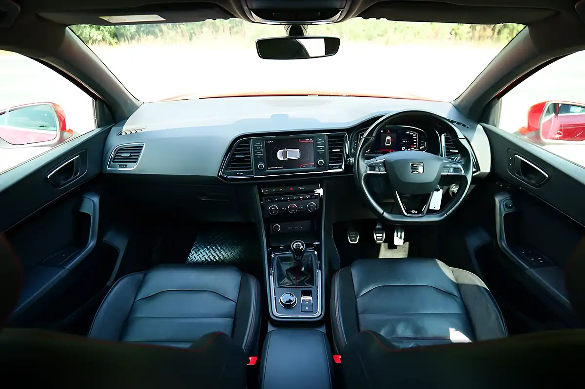 Used 2019 SEAT Ateca Fr Sport Red - Interior and Exterior details 11
